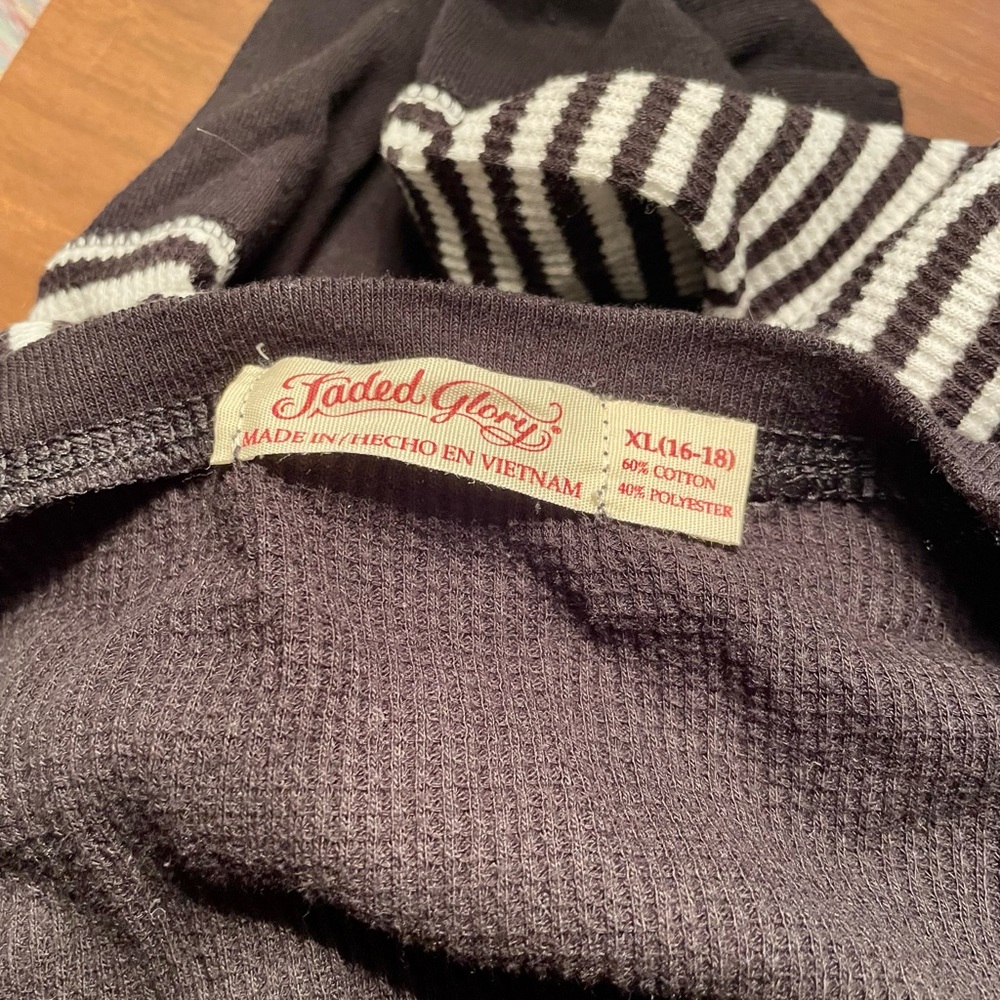 🌷Striped Sleeve Thermal - Picture 4 of 4